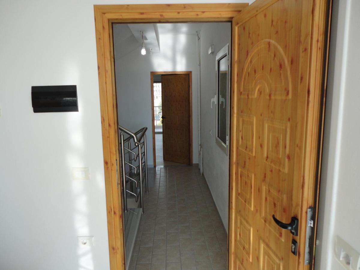 Spiro Guest House Himarë Exterior foto