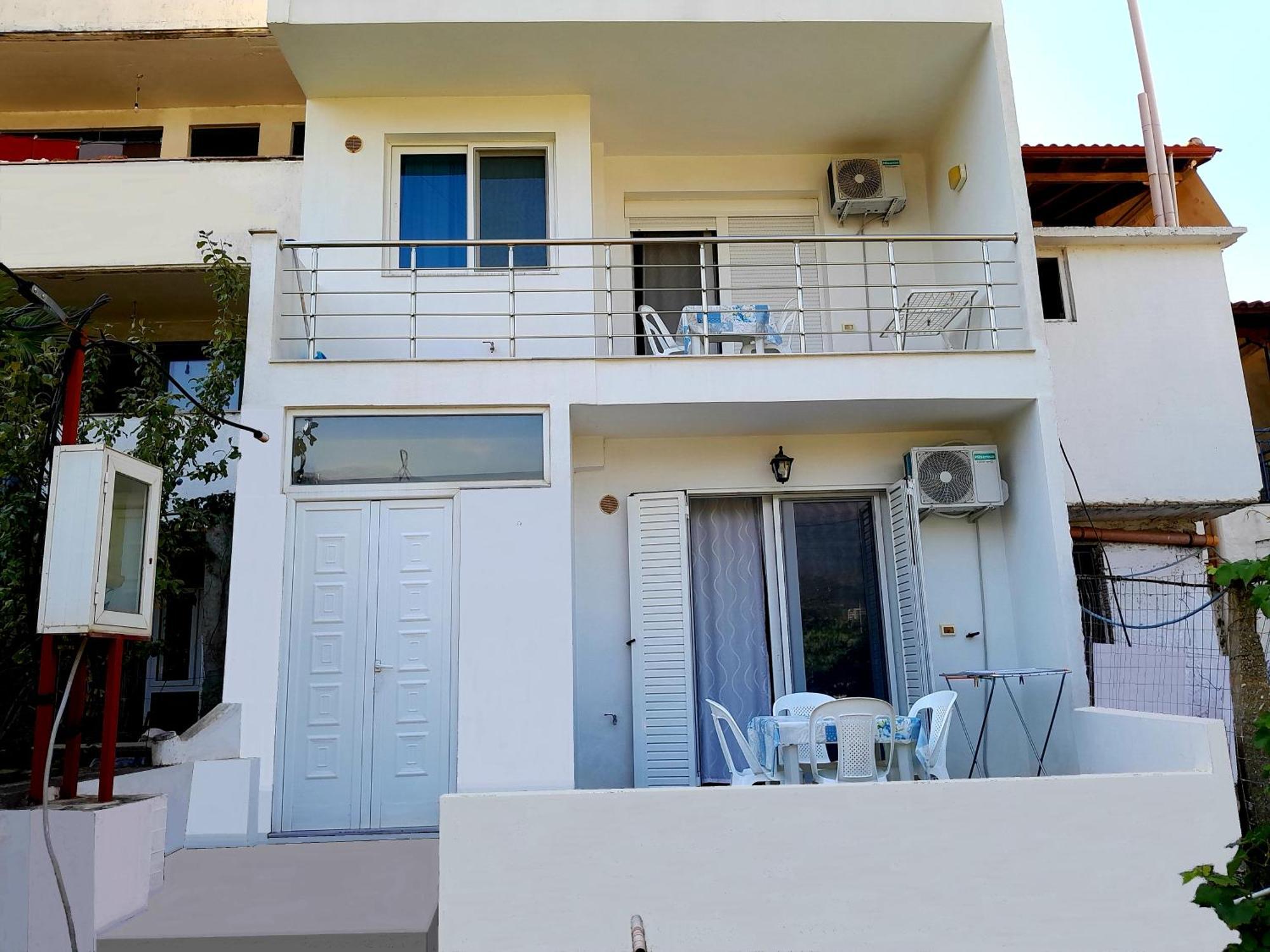 Spiro Guest House Himarë Exterior foto